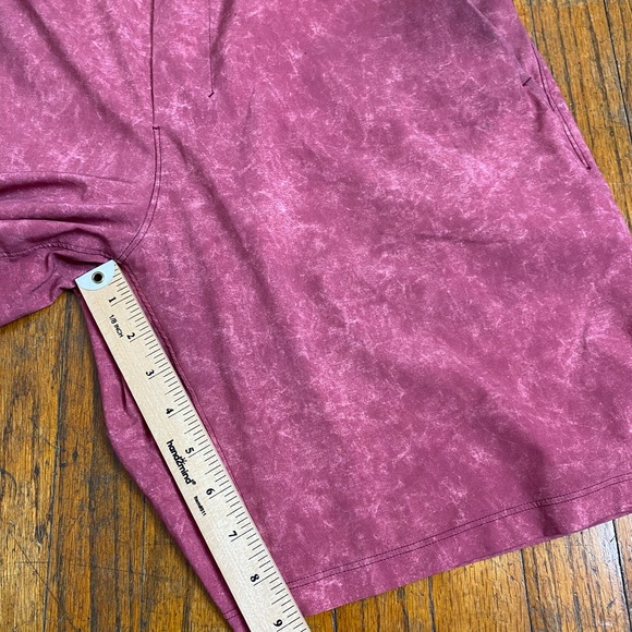 Lululemon WGVP Plum Pace Breaker Shorts 9" Lined Men's Size M - Picture 10 of 11